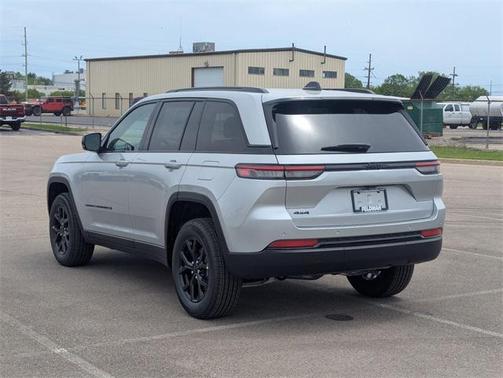2025 Jeep Grand Cherokee Altitude