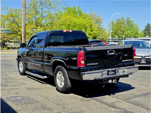 Black 2005 Chevrolet Silverado 1500 LT Extended Cab