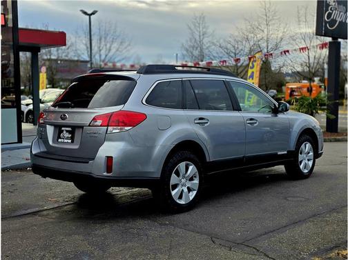 2010 Subaru Outback 2.5 i Premium