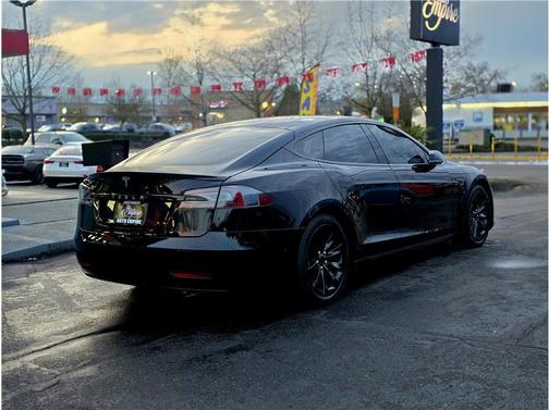 2016 Tesla Model S 70D