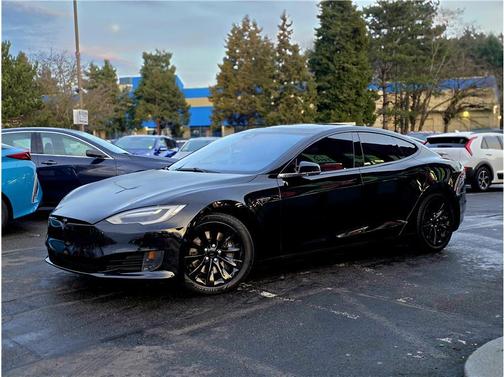 2016 Tesla Model S 70D