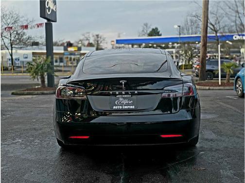 2016 Tesla Model S 70D