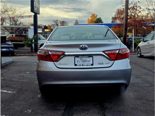 2015 Toyota Camry Hybrid SE