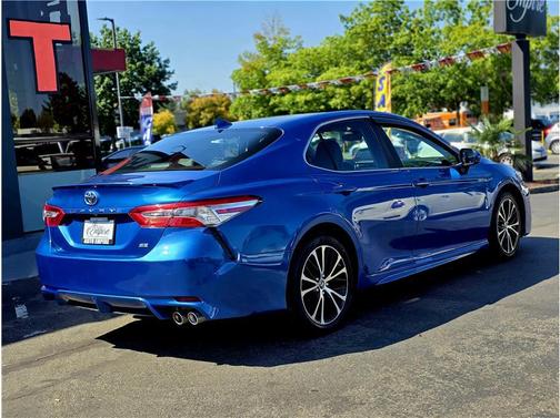 2019 Toyota Camry XLE