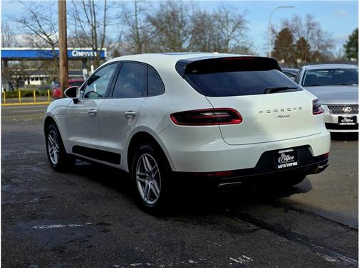 2018 Porsche Macan Sport Utility 4D