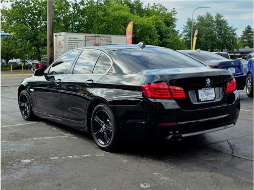 2013 BMW 528 528i Sedan 4D