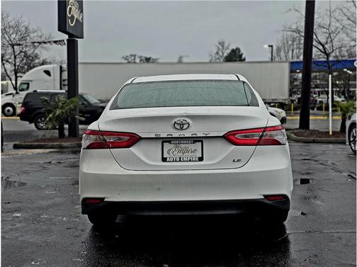 2018 Toyota Camry LE