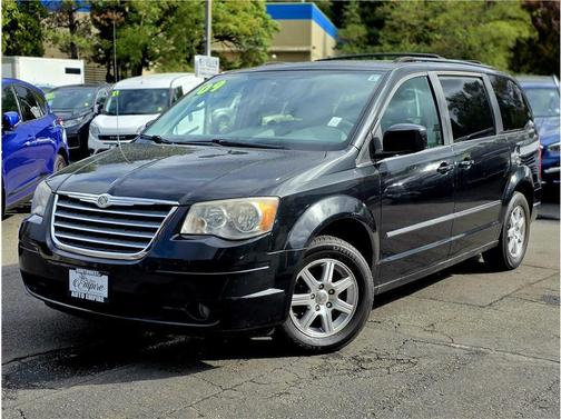 2009 Chrysler Town & Country Touring