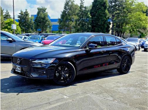 Onyx Black Metallic 2024 Volvo S60 B5 Plus Black Edition