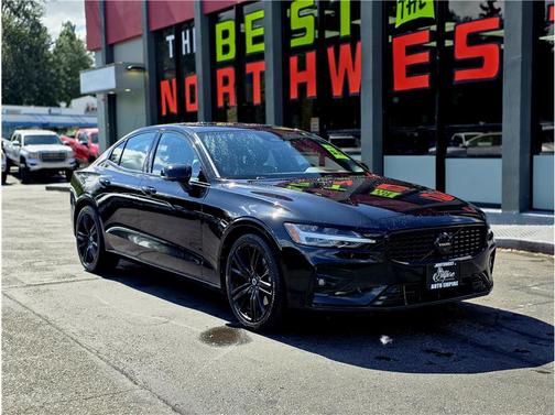 Onyx Black Metallic 2024 Volvo S60 B5 Plus Black Edition