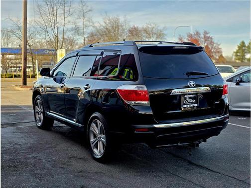 Black 2013 Toyota Highlander Limited