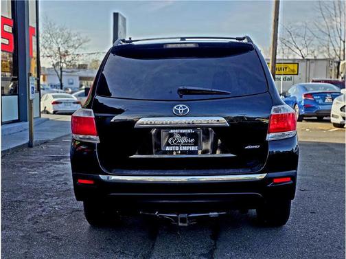 Black 2013 Toyota Highlander Limited