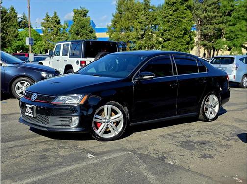 Deep Black Pearl 2015 Volkswagen Jetta Man SE