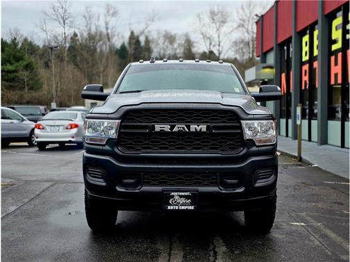 2020 RAM 3500 Tradesman Crew Cab 4x4 8' Box