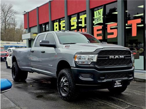 2020 RAM 3500 Tradesman Crew Cab 4x4 8' Box