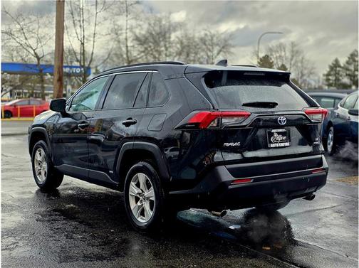 2020 Toyota RAV4 Hybrid LE