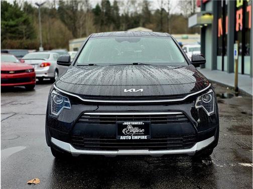 2023 Kia Niro LX