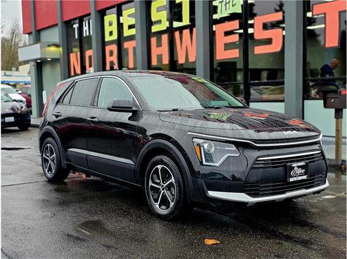 2023 Kia Niro LX