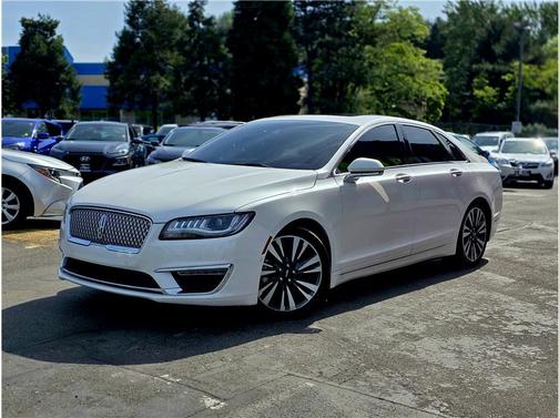 White 2019 Lincoln MKZ Hybrid Reserve