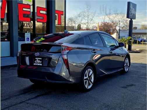 2016 Toyota Prius Four Touring