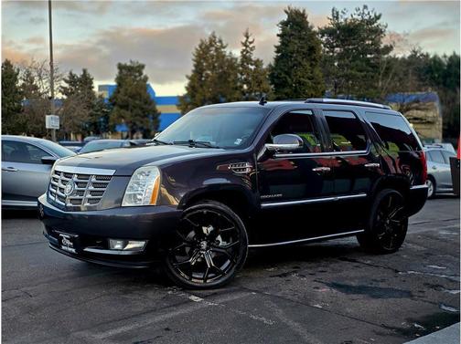 2010 Cadillac Escalade Luxury