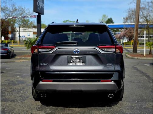 Magnetic Gray Metallic w/Black Roof 2019 Toyota RAV4 Hybrid SE