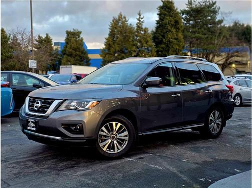 2019 Nissan Pathfinder SV