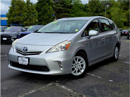2013 Toyota Prius v Two