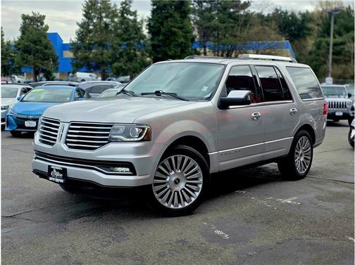 Ingot Silver Metallic 2015 Lincoln Navigator L