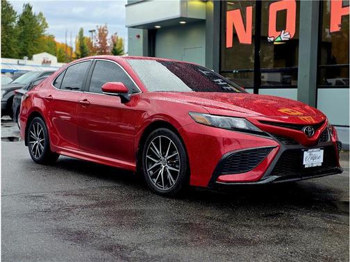 2022 Toyota Camry SE