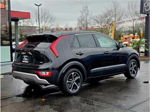 Aurora Black Pearl 2023 Kia Niro LX