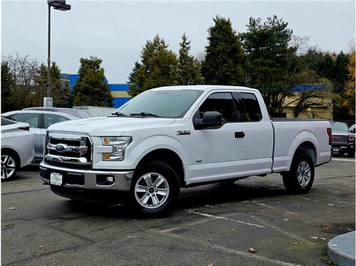 Oxford White 2017 Ford F-150 XLT