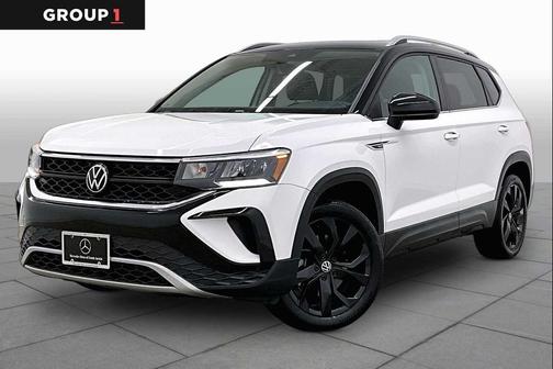 Pure White w/Deep Black Roof 2023 Volkswagen Taos 1.5T SE