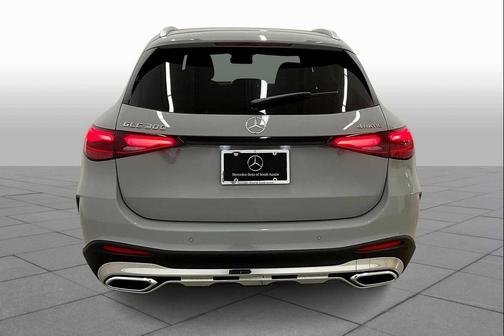 2026 Mercedes-Benz GLC 300 4MATIC