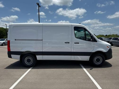 2025 Mercedes-Benz Sprinter 2500 Standard Roof