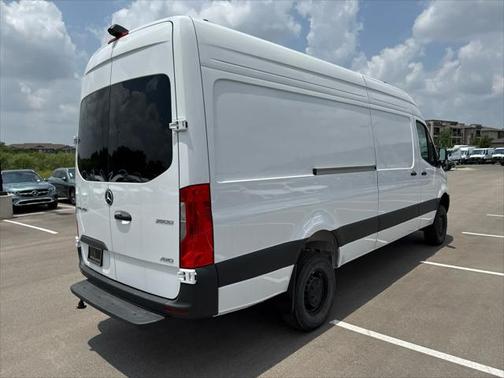 2025 Mercedes-Benz Sprinter 2500 High Roof