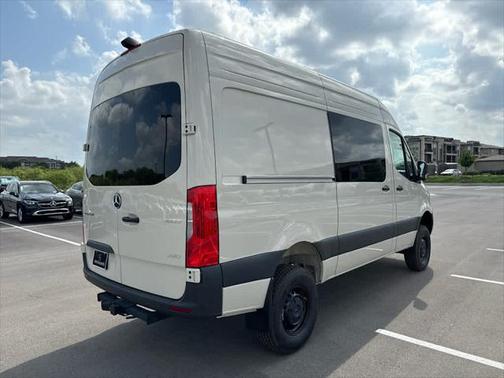 2025 Mercedes-Benz Sprinter 2500 Standard Roof
