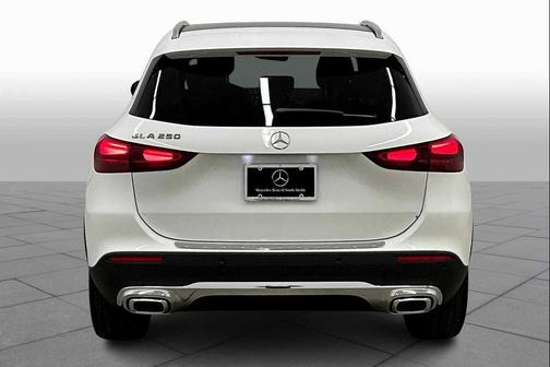 2025 Mercedes-Benz GLA 250 4MATIC