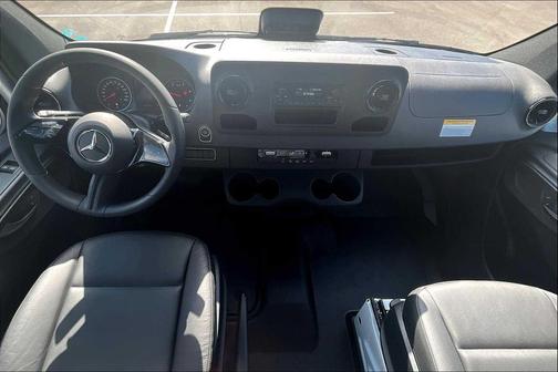 2025 Mercedes-Benz Sprinter 2500 Standard Roof