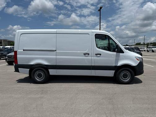 Arctic White 2026 Mercedes-Benz Sprinter 2500 Standard Roof