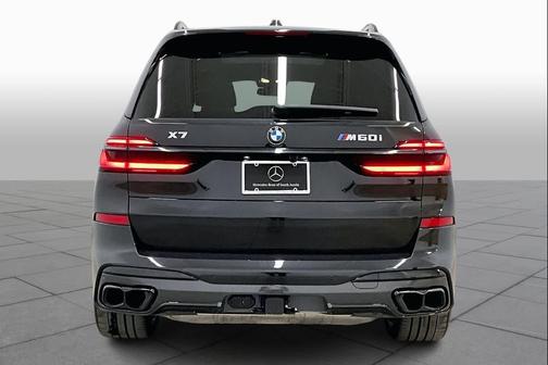 2025 BMW X7 M60i