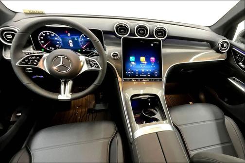 2026 Mercedes-Benz GLC 300 Base