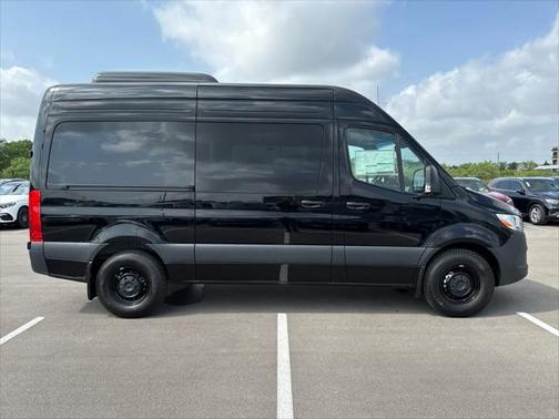 2025 Mercedes-Benz Sprinter 2500 Standard Roof