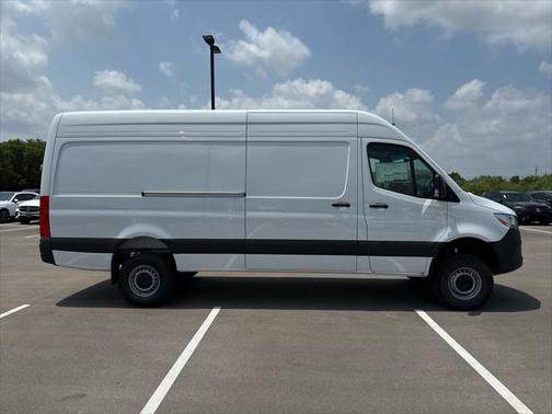 2025 Mercedes-Benz Sprinter 2500 High Roof