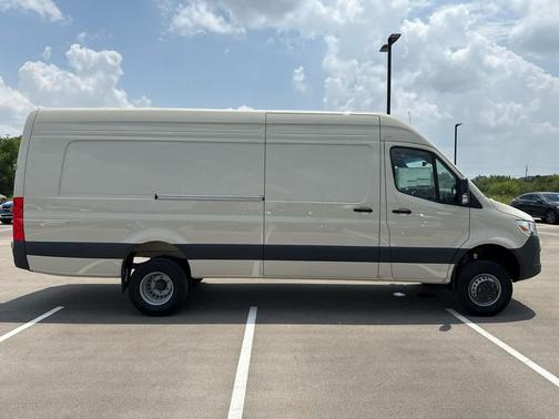 2025 Mercedes-Benz Sprinter 3500XD High Roof