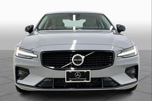 2024 Volvo S60 B5 Plus Dark Theme