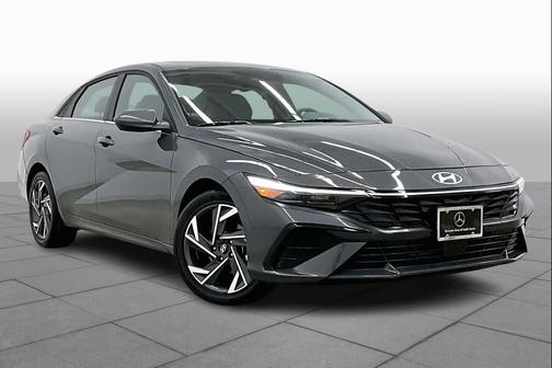 2025 Hyundai ELANTRA SEL