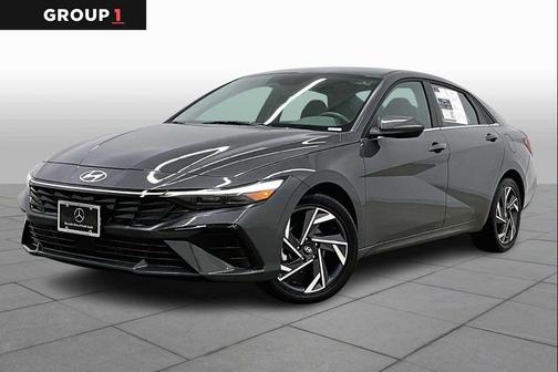 2025 Hyundai ELANTRA SEL