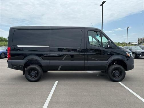 2025 Mercedes-Benz Sprinter 2500 Standard Roof