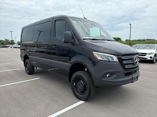 2025 Mercedes-Benz Sprinter 2500 Standard Roof